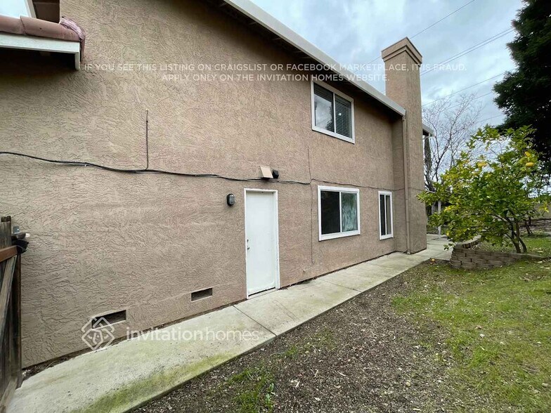 Building Photo - 4625 Arabian Way