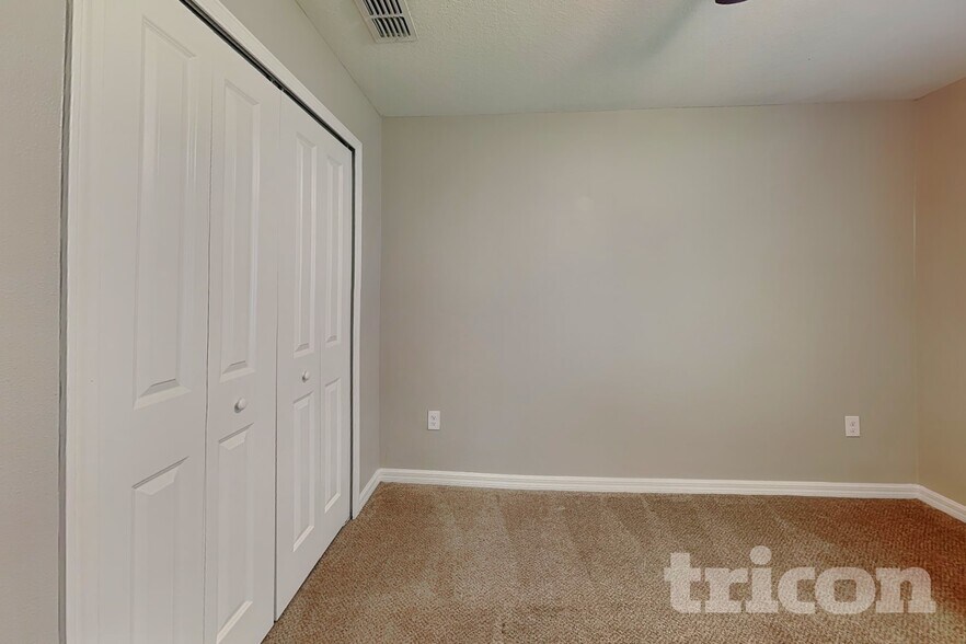 Building Photo - 10129 Carloway Hills Dr