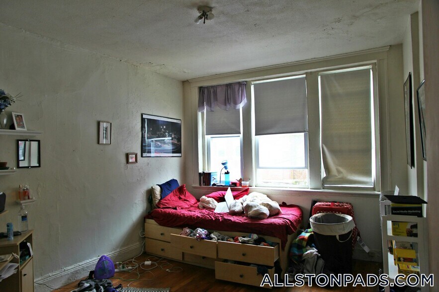 Building Photo - 109 Brainerd Rd