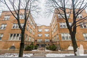 Building Photo - 4700 N Winchester Ave