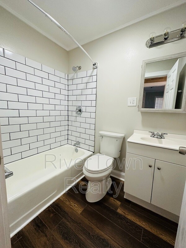 Building Photo - 802 Baltimore St