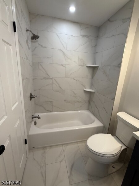 Building Photo - 686 Plum Terrace