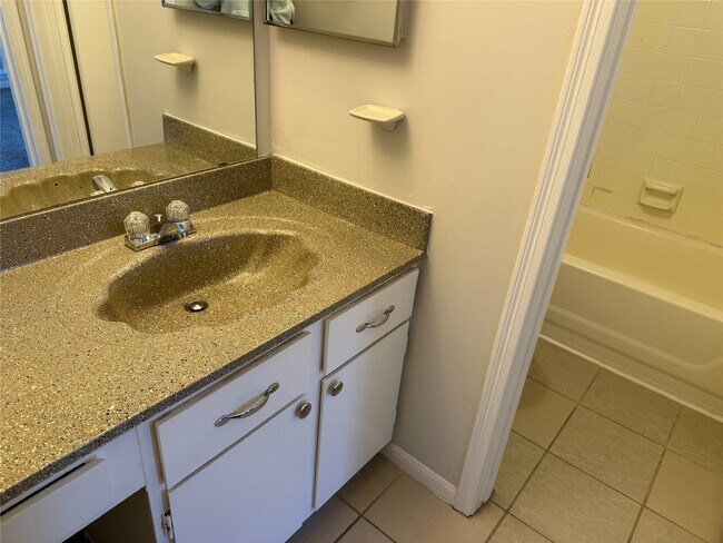 Building Photo - 2120 El Paseo St