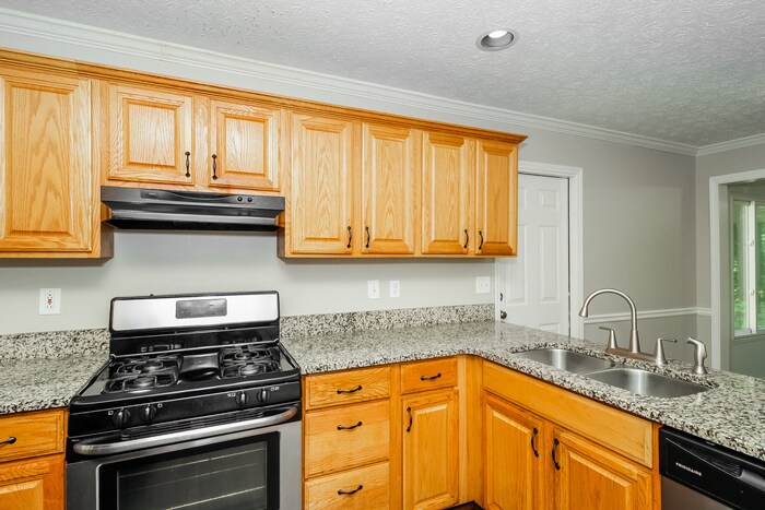 Building Photo - 2261 Sunbrook Trail