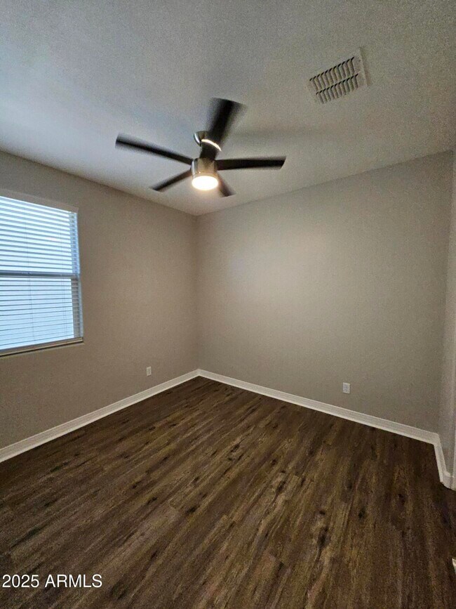 Building Photo - 40537 W Helen Ct