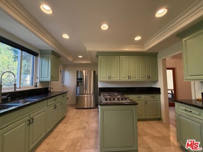 Building Photo - 208 Westmoreland Ave