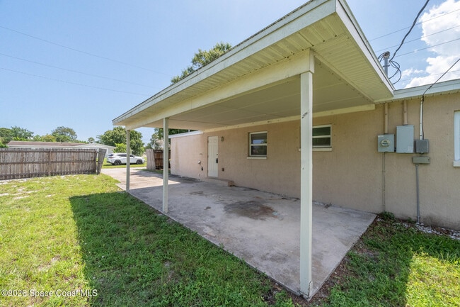 Building Photo - 2512 Sarno Rd