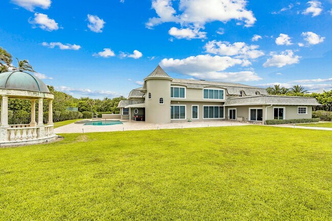 Building Photo - 477 S Beach Rd