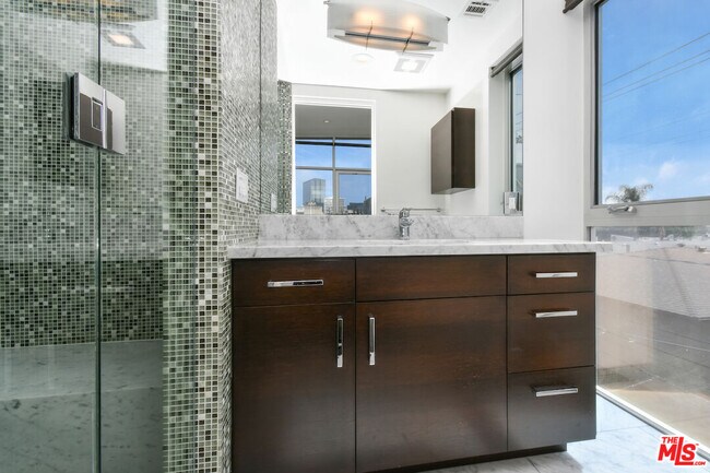 Building Photo - 11610 Ohio Ave