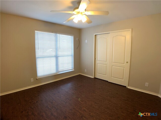 Building Photo - 2614 Dove Crossing Dr