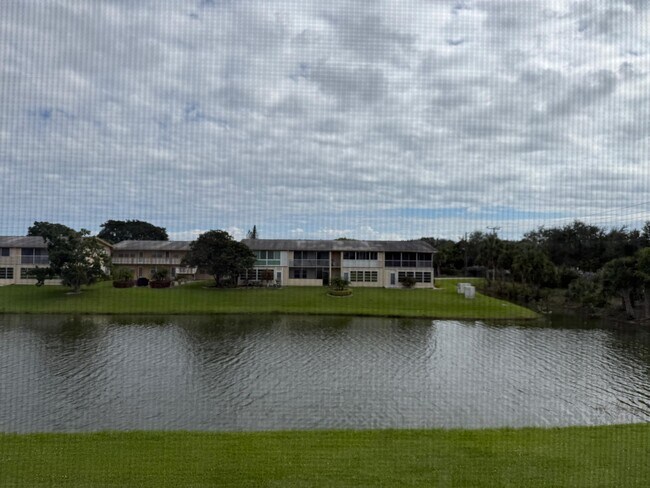 Building Photo - 328 Andover M