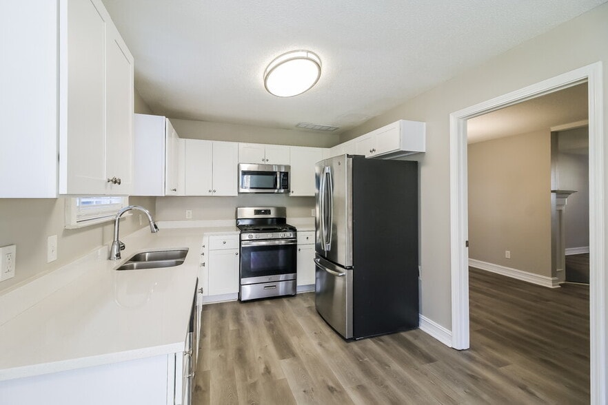 Building Photo - 17 Arbor Cove Dr