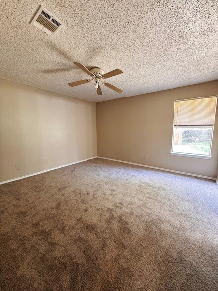 Building Photo - 6226 Big Springs Dr