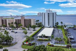Building Photo - 3300 N Key Dr