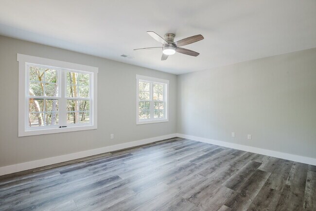 Building Photo - Secluded Four Bedroom Home on Seven Acres in Midway Farms!