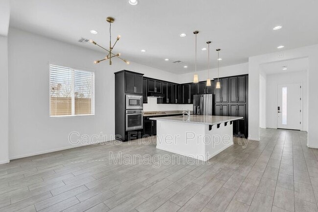 Building Photo - 45 N Iss Dr