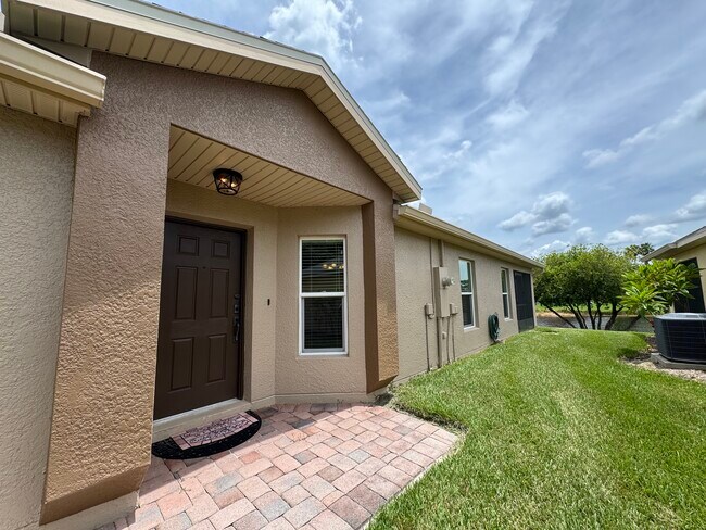 Building Photo - 304 Acadia Dr