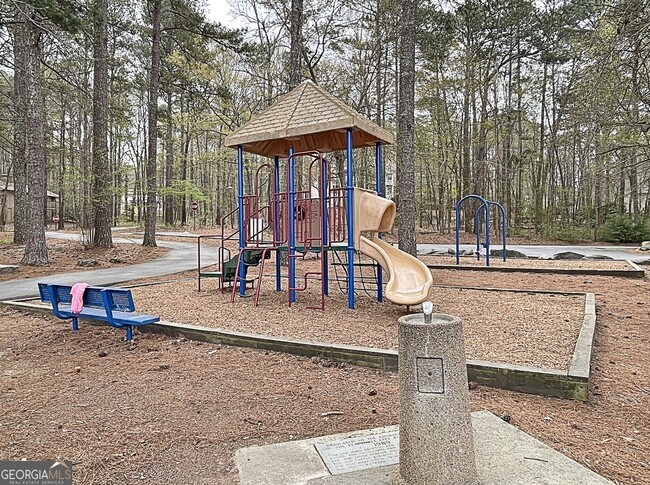 Building Photo - 104 Timber Walk