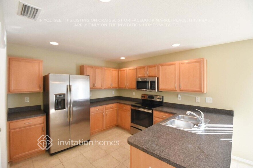 Building Photo - 30806 Temple Stand Ave