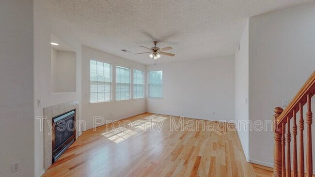 Building Photo - 8705 Silvercrest Ct NW