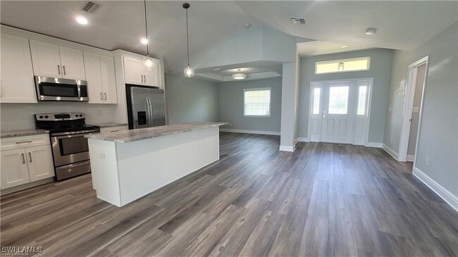 Building Photo - 1723 SW 31st Ln