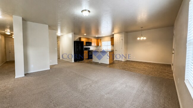 Building Photo - $500 OFF FIRST MONTHS RENT! MOVE IN TODAY!