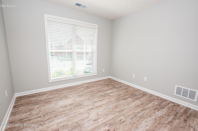 Building Photo - 500 Eagle Pointe Dr