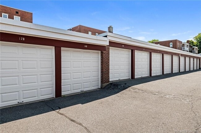 Building Photo - 30 Arnold Way