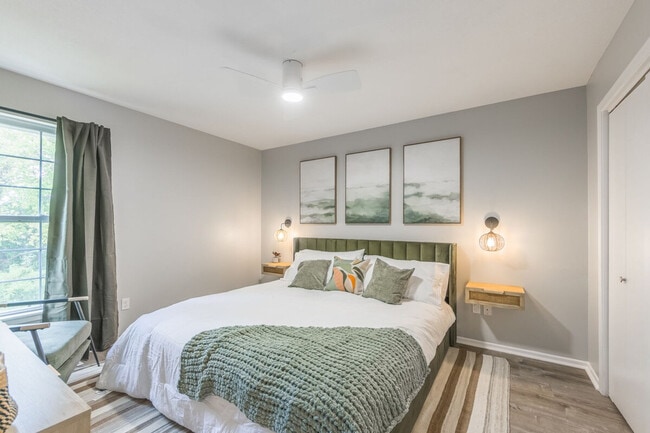 Building Photo - 433 Spring Ave