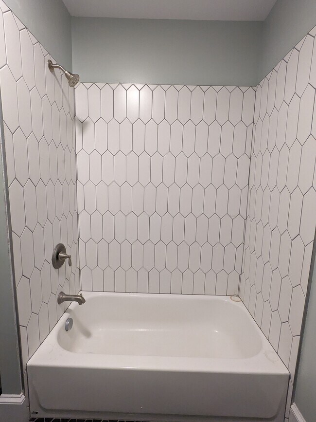 Building Photo - 504 Arch St