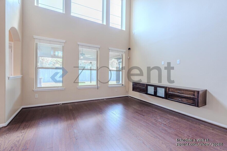 Building Photo - 2814 Palm Harbour Dr