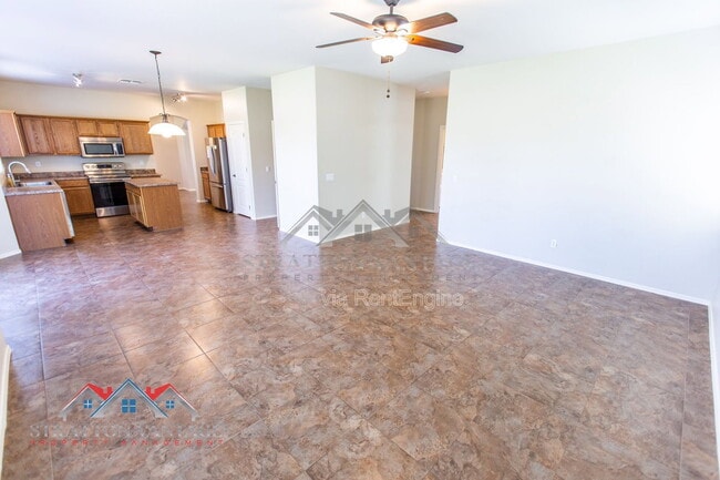 Building Photo - 17932 W Caribbean Ln