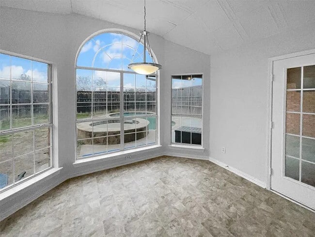 Building Photo - 7202 Sand Pine Dr