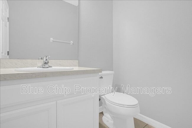 Building Photo - 6785 Tussilago Way