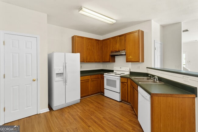 Building Photo - 7113 Brookview Way