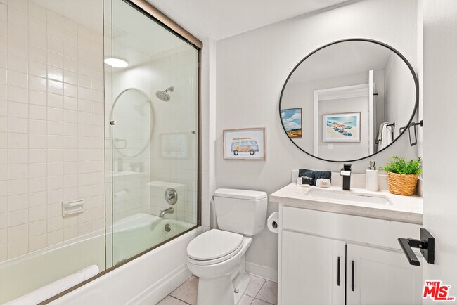 Building Photo - 457 Coast Blvd