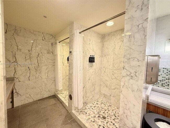 Building Photo - 253 NE 2nd St