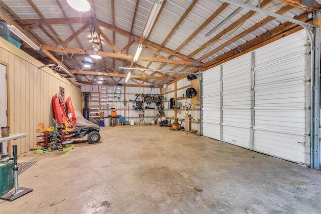 Building Photo - 9942 Calvary Rd
