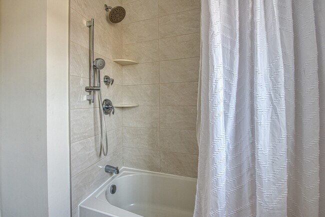 Building Photo - 35 Metacomet Rd