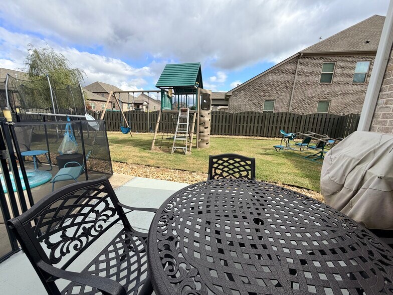 Building Photo - 110 Citation Dr