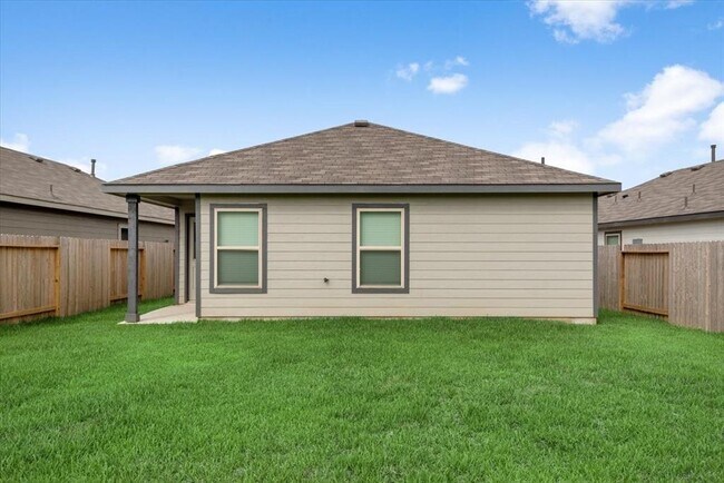 Building Photo - 13567 bay springs drive