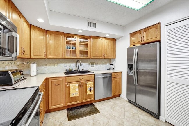 Building Photo - 2814 N 46th Ave