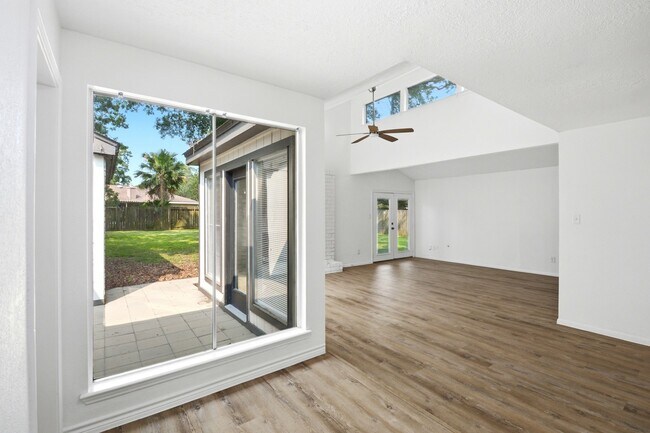 Building Photo - 19407 Enchantford Ct