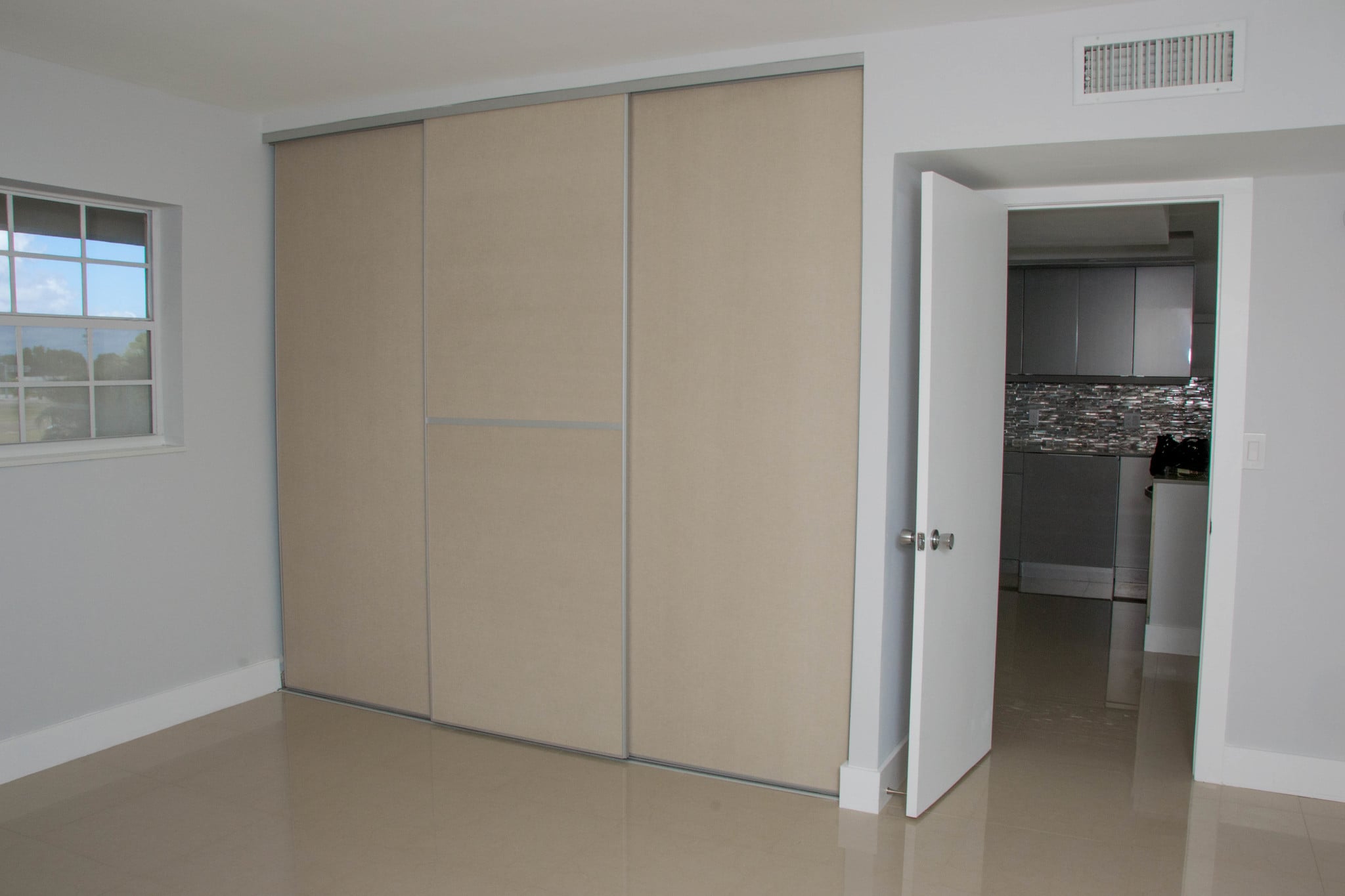 Building Photo - 3091 N Course Dr