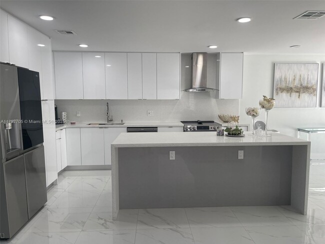 Building Photo - 10383 SW 138th Pl