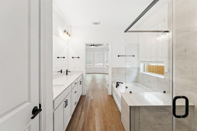 Building Photo - 201 Bristlecone Bend