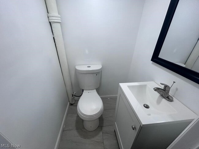 Building Photo - 4843 Westbourne Rd