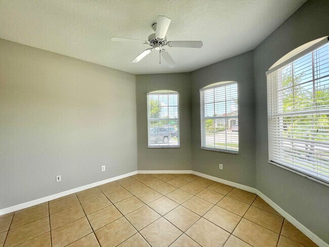 Building Photo - SOUTHEAST ORLANDO  - NICE UPGRADED HOUSE IN TIVOLI WOODS VILLAGE