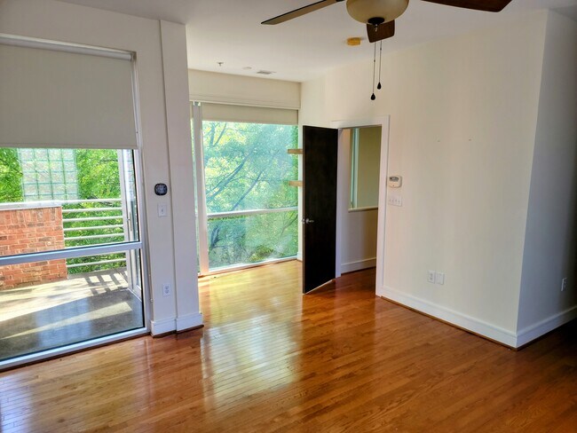 Building Photo - 226 Magnolia Ave