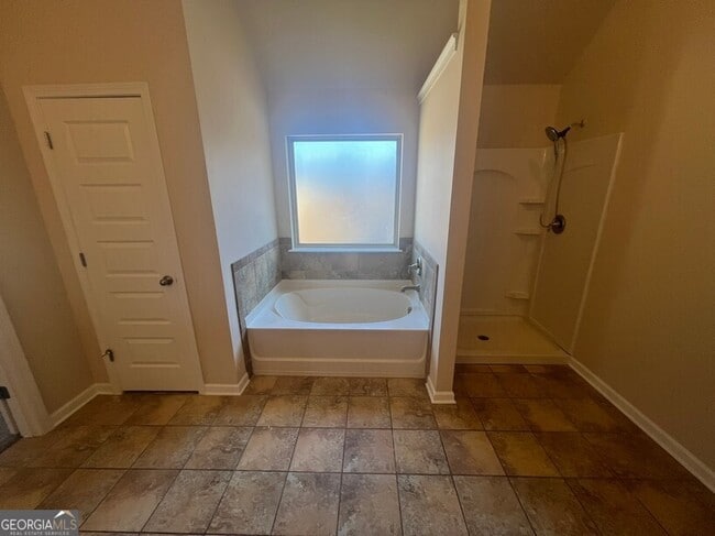 Building Photo - 130 Silver Peak Dr